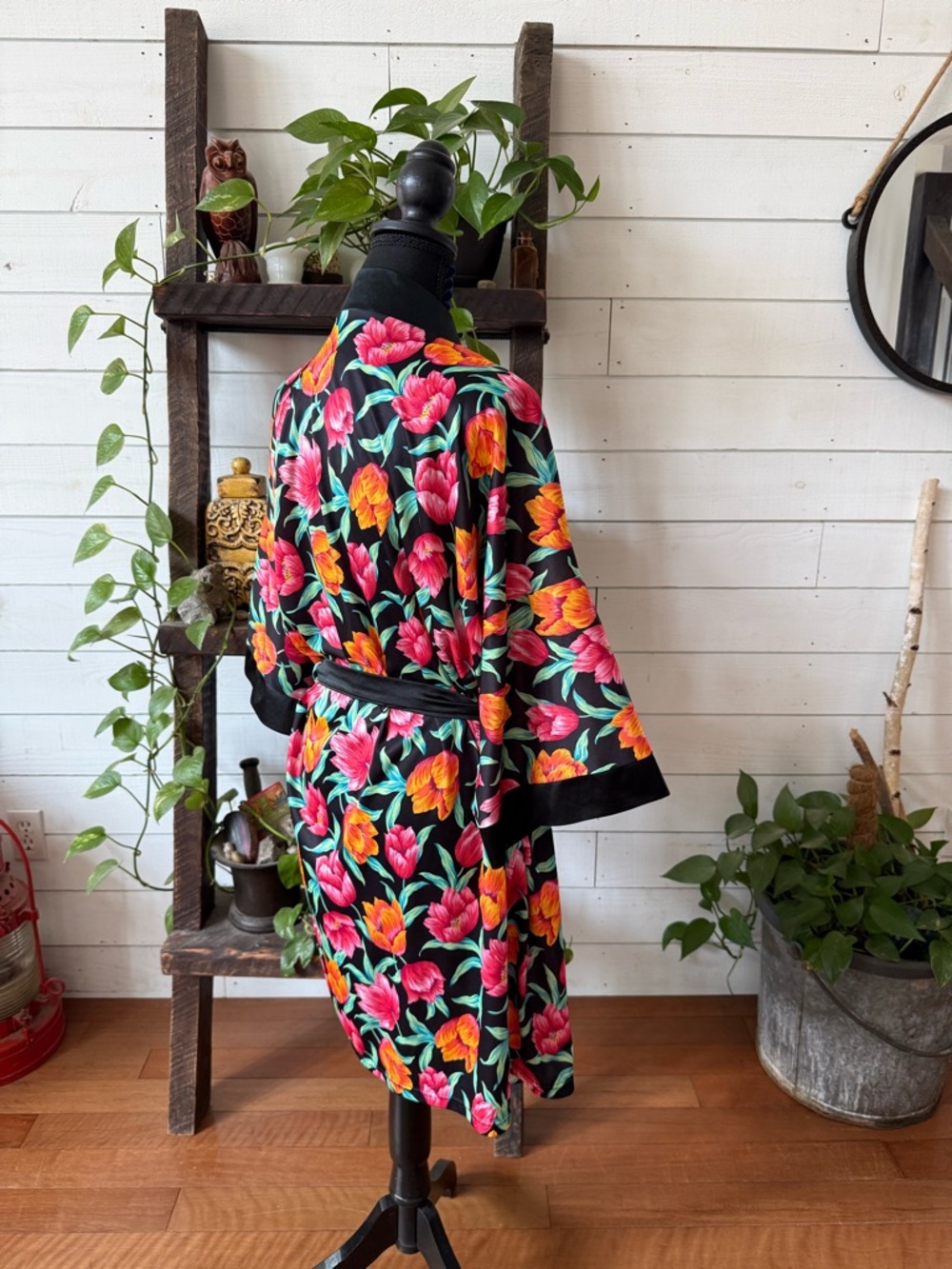 Black Floral Satin Kimono Bathrobe with Pink & Orange Tulip Blooms - Picture 16 of 17